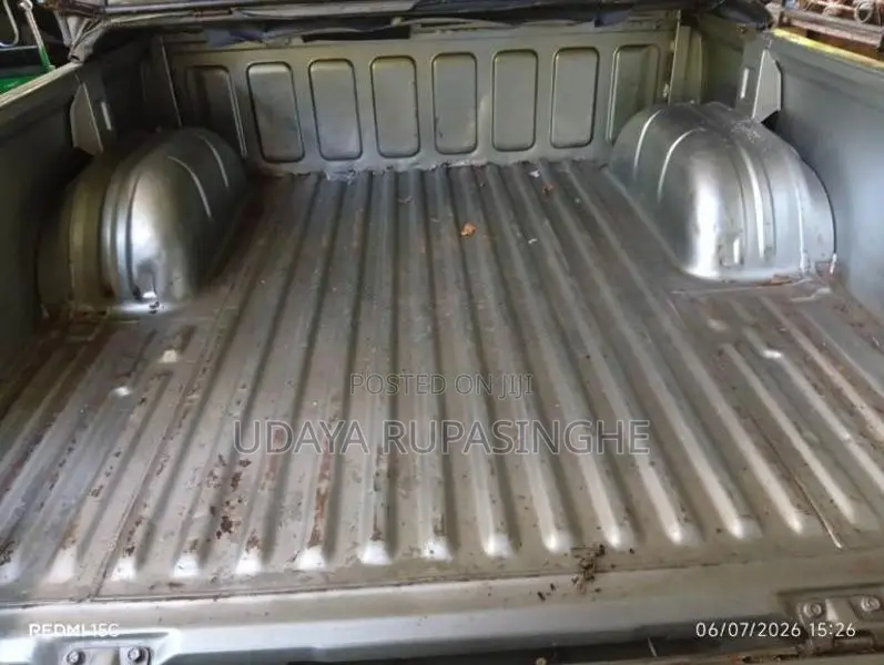 Mitsubishi L200 2000 Pickup (Used)