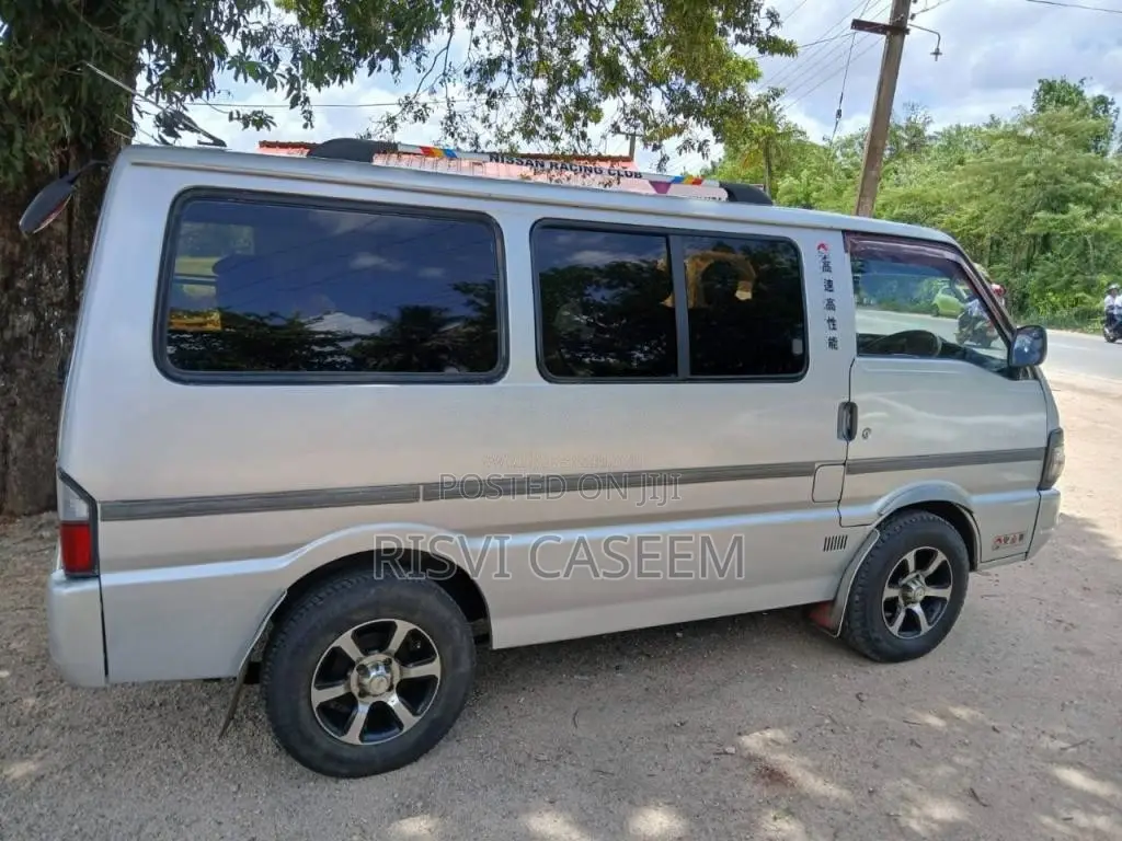 Nissan Vanette 1999 Van (Used)