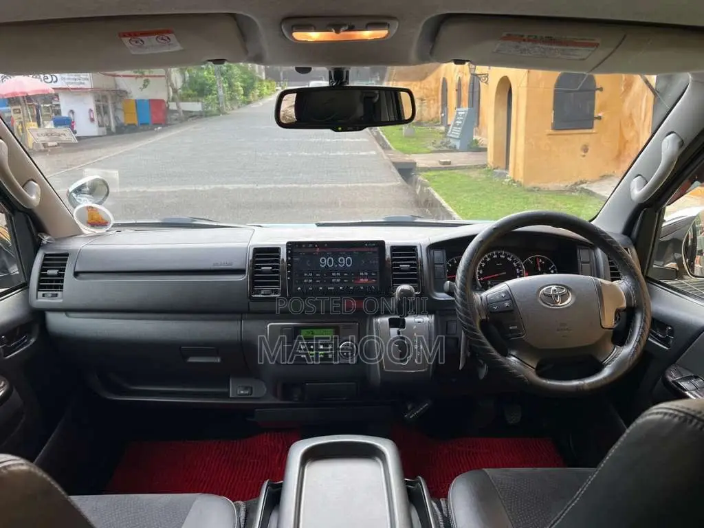 Toyota KDH Super GL Dark Prime 2017 Van (Used)