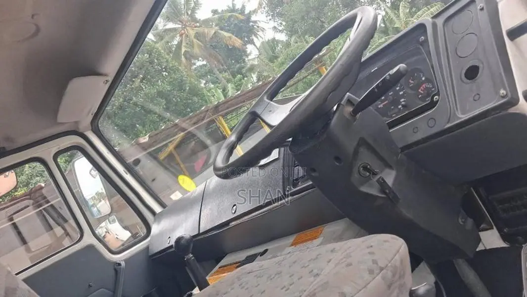 Tata 1615 2018 Lorry (Used)