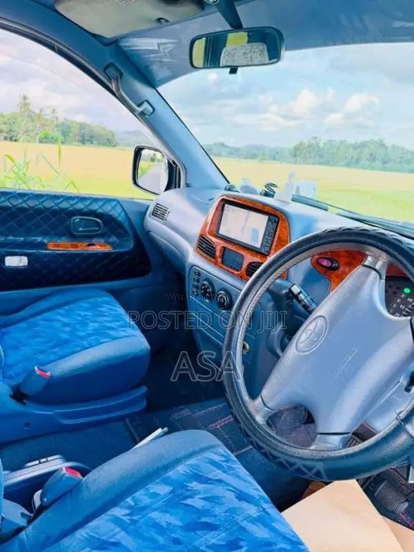 Toyota TownAce Noah Kr42 3c Efi 2000 Van (Used)