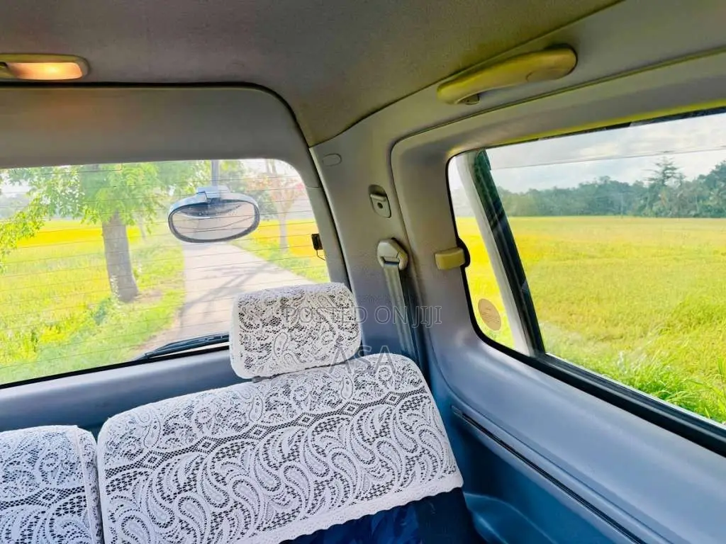 Toyota TownAce Noah Kr42 3c Efi 2000 Van (Used)