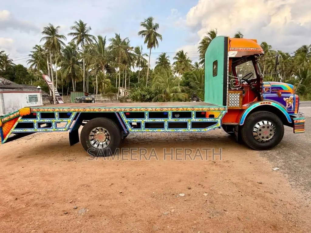 Tata 1613 2001 Lorry (Used)