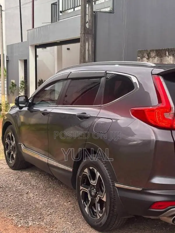 Honda CRV 2018 SUV (Used)