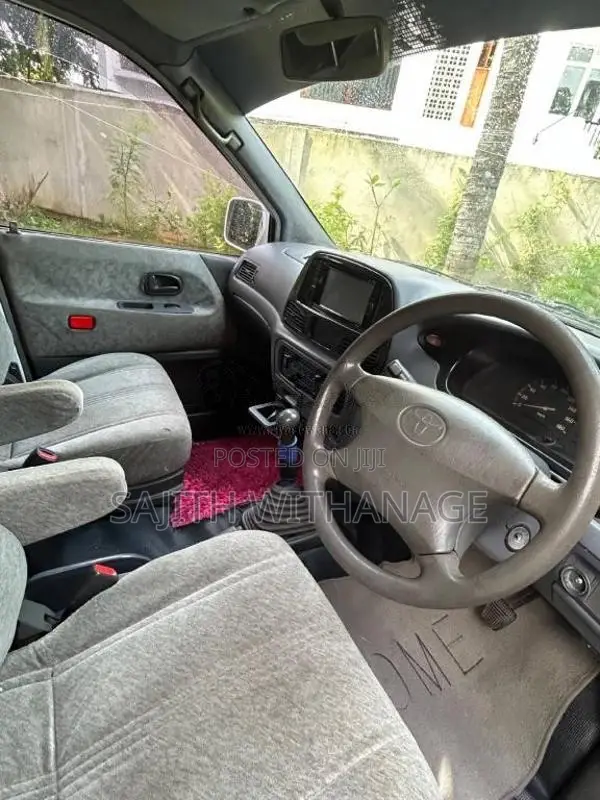 Toyota Noah CR42 Flatroof 4Door 2002 Van (Used)