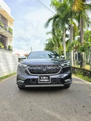 Honda Vezel Z Play Moonroof 2022 SUV (Used)
