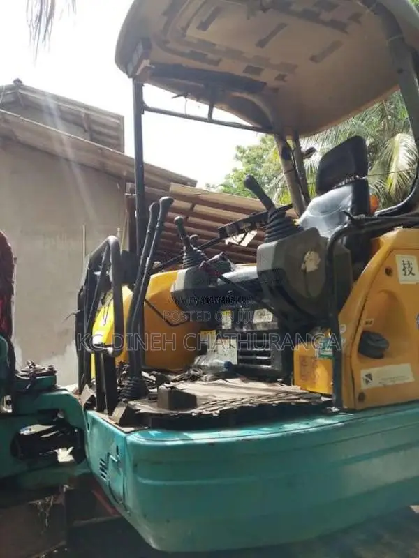 Kubota Us 40 2013 Heavy-Duty (Used)