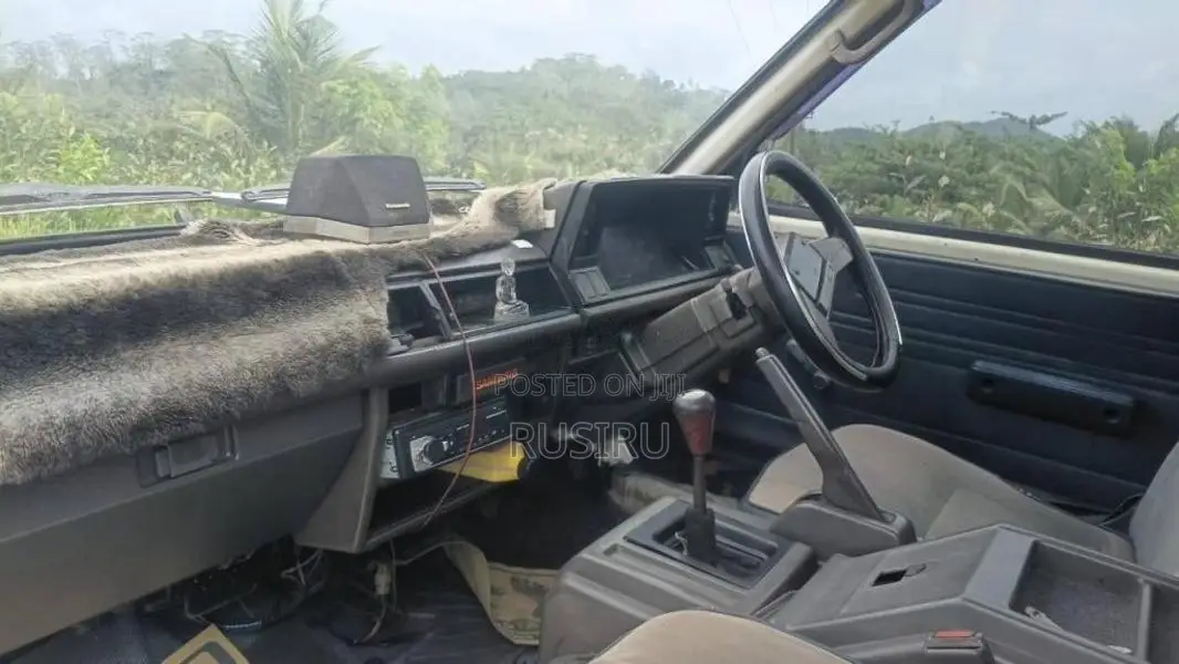 Nissan Vanette 1988 Van (Used)