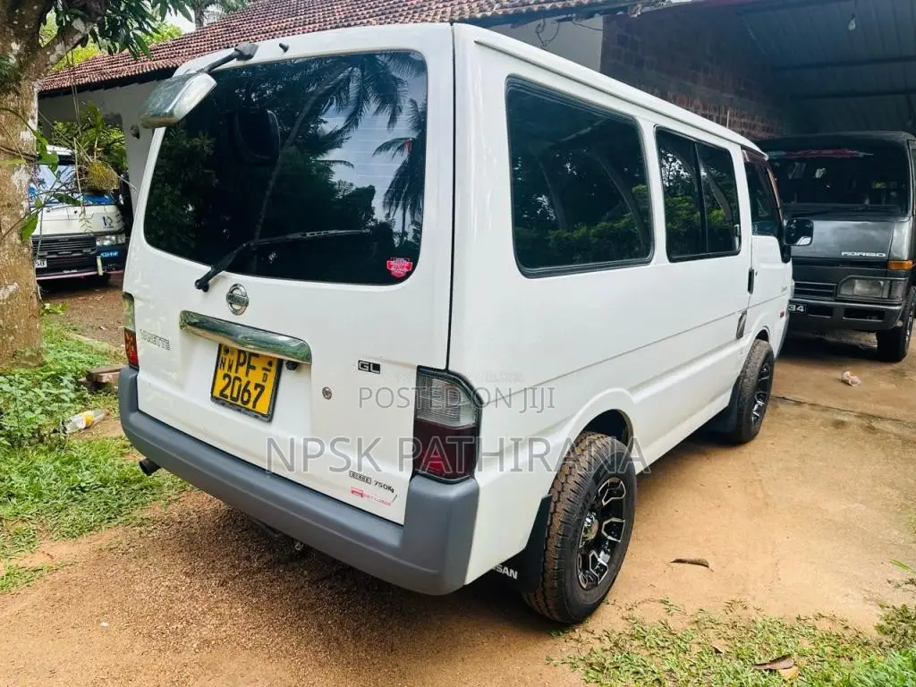 Nissan Vanette 2013 Van (Used)