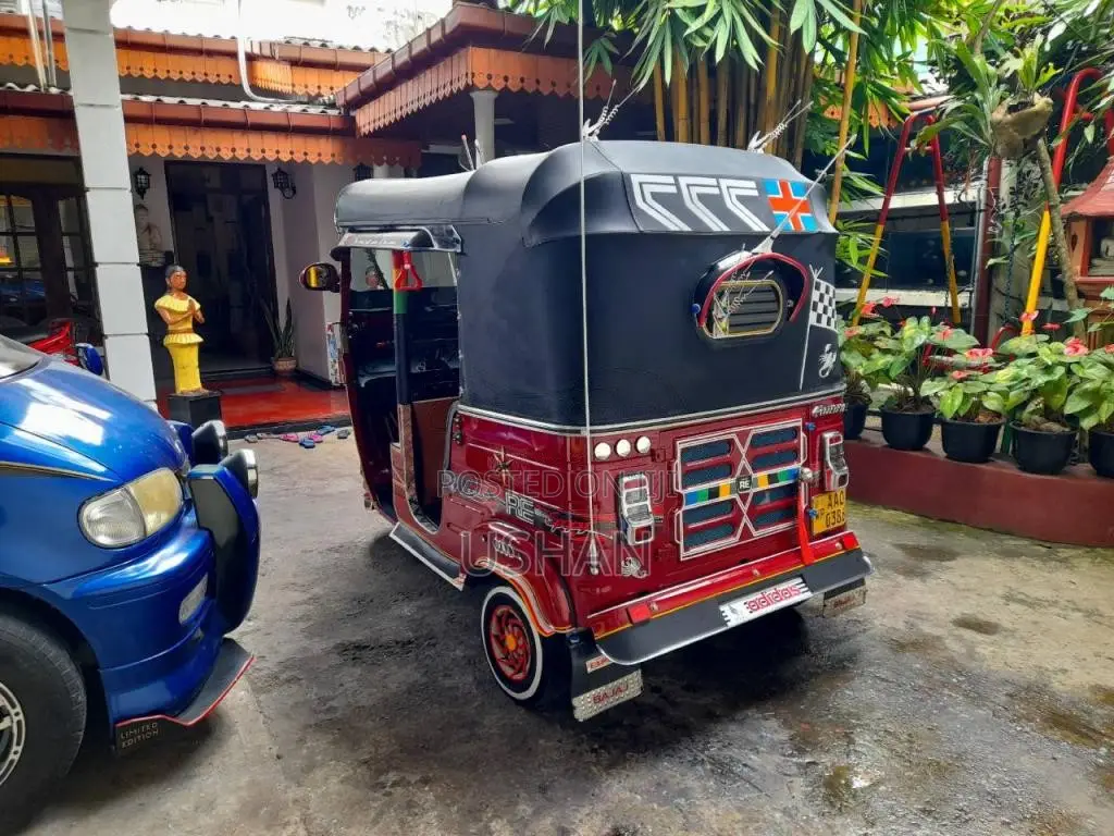 Bajaj 4 Stroke 2014 Three Wheel (Used)