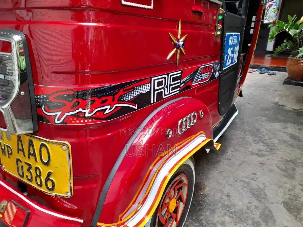 Bajaj 4 Stroke 2014 Three Wheel (Used)