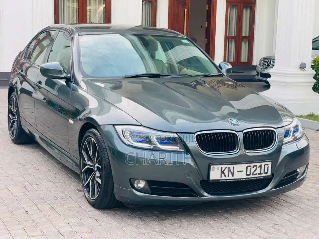 BMW 318i 2011 Car (Used)