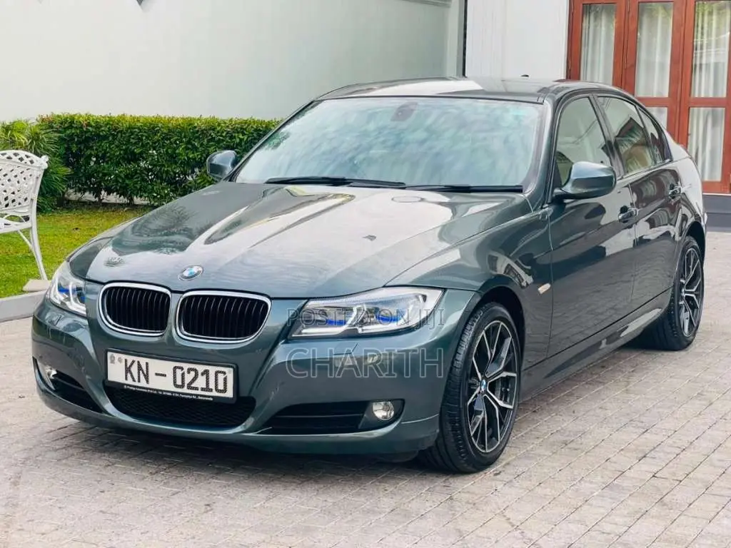 BMW 318i 2011 Car (Used)