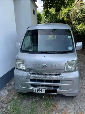 Daihatsu Hijet Cruze 2011 Van (Used)