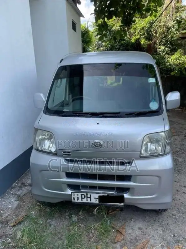 Daihatsu Hijet Cruze 2011 Van (Used)