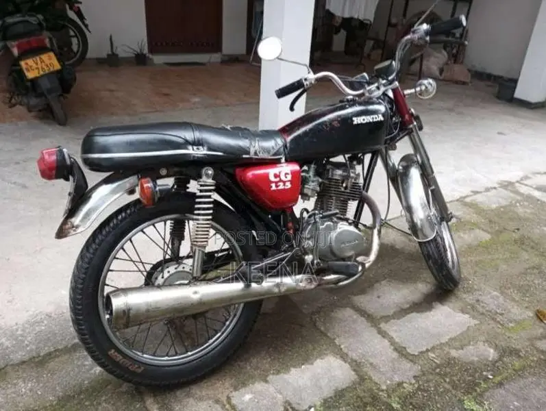Honda CG125 1997 Motorbike (Used)