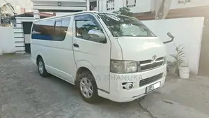 Toyota KDH HIACE 2005 Van (Used)