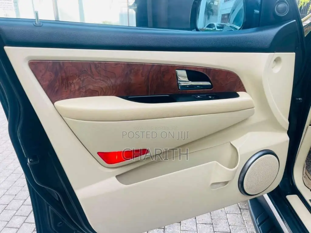 Micro Rexton 2016 SUV (Used)