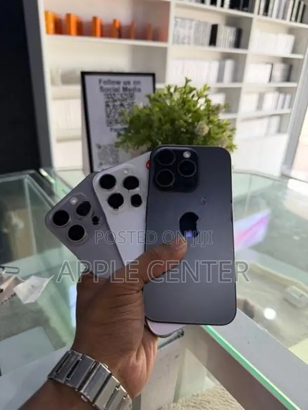 Apple iPhone 15 Pro (Used)