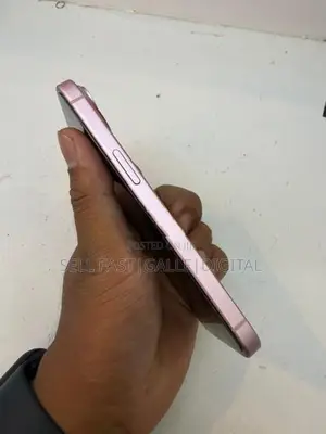 Apple iPhone 15 (Used)