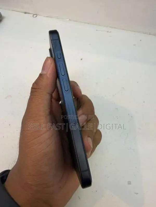 Apple iPhone 15 Pro (Used)