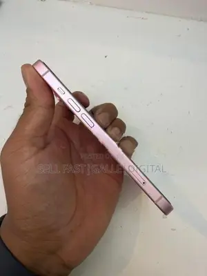 Apple iPhone 15 (Used)