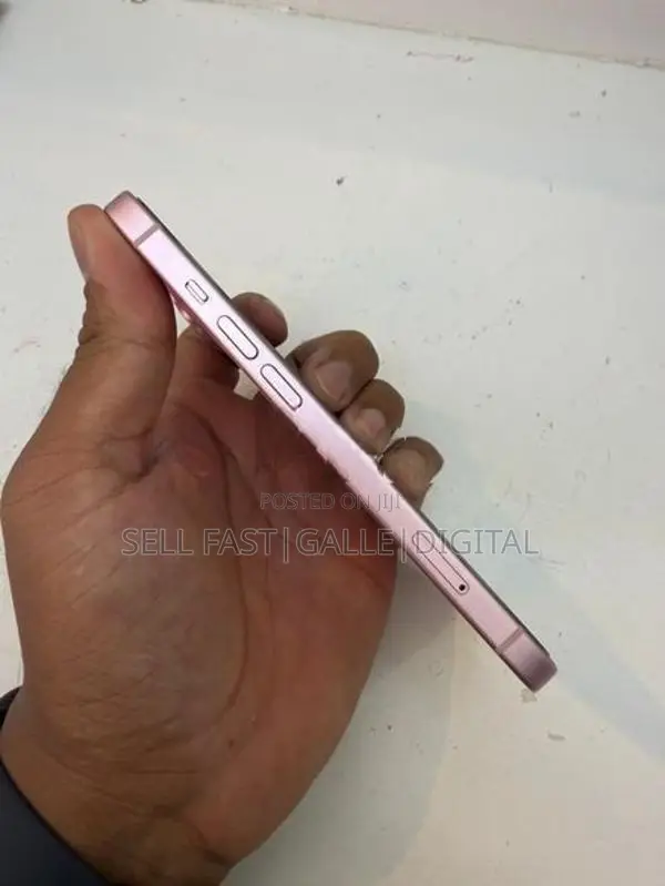 Apple iPhone 15 (Used)