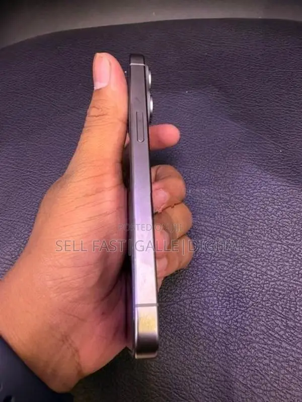 Apple iPhone 15 Pro (Used)