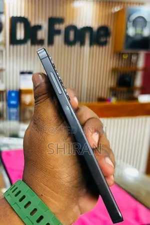 Samsung Galaxy S24 256GB (Used)