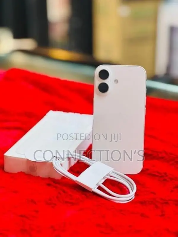 Apple iPhone 17 (Used)