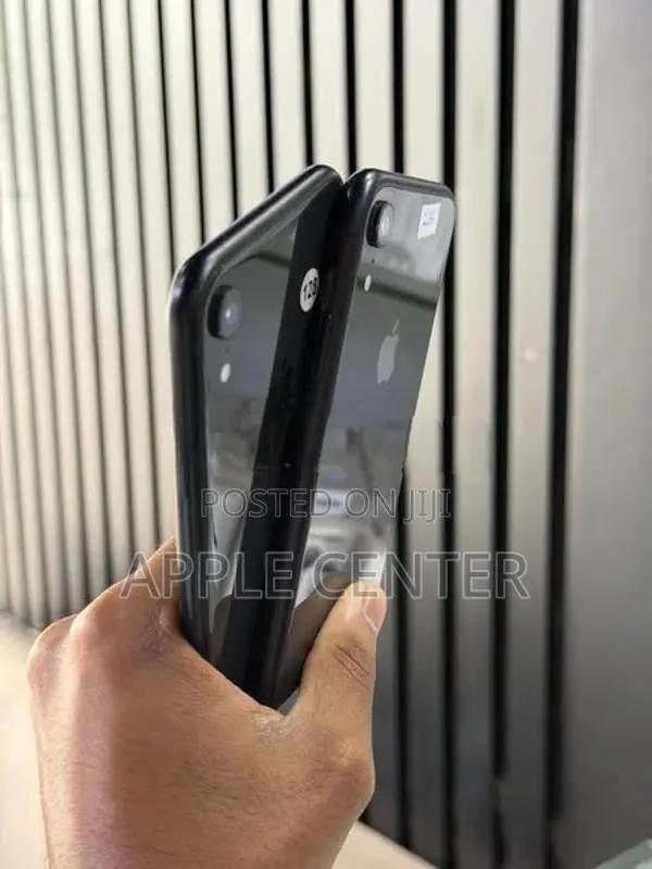 Apple iPhone XR (Used)