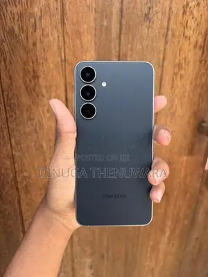 Samsung Galaxy S25 FE (Used)