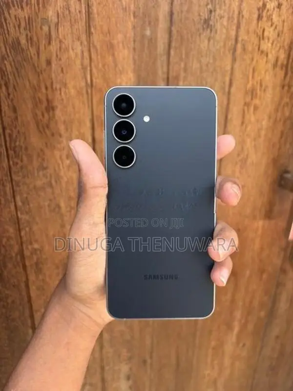 Samsung Galaxy S25 FE (Used)