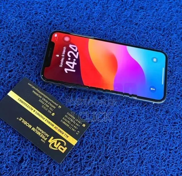 Apple iPhone XS 256GB (Used)