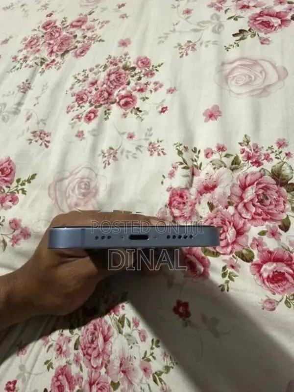Apple iPhone 14 (Used)
