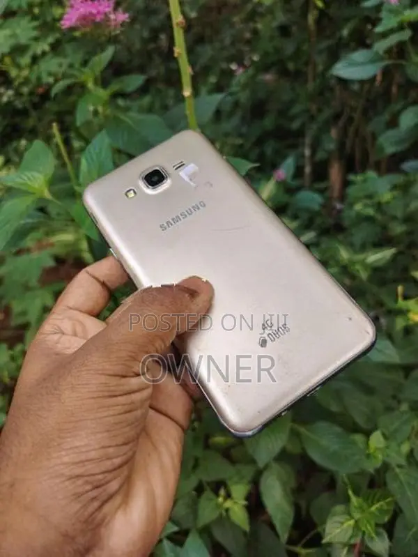 Samsung Galaxy J7 2GB 16GB (Used)