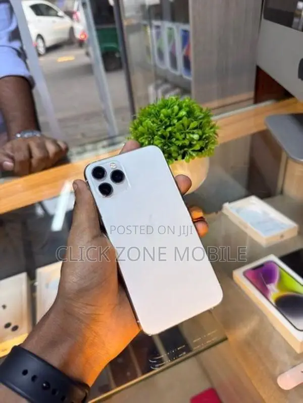 Apple iPhone 11 Pro 256GB (Used)