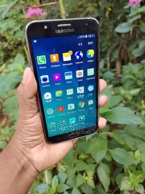 Samsung Galaxy J7 2GB 16GB (Used)