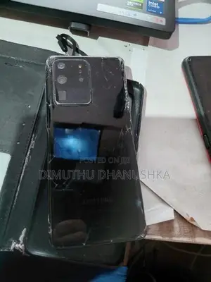 Samsung Galaxy S20 Ultra (Used)