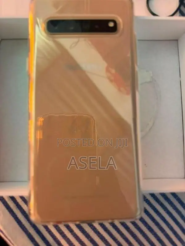 Samsung Galaxy S10 Plus samsug 5G (Used)