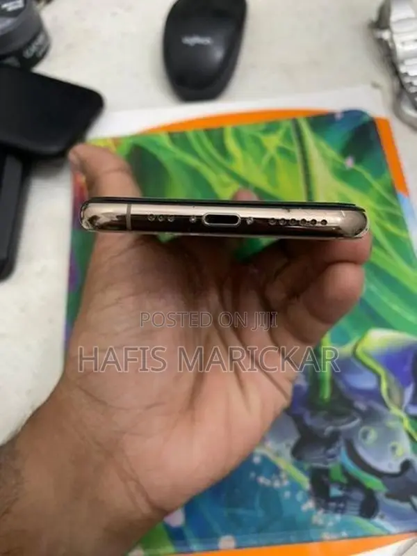 Apple iPhone XS 256GB (Used)