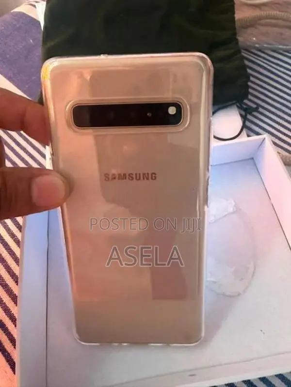 Samsung Galaxy S10 Plus samsug 5G (Used)