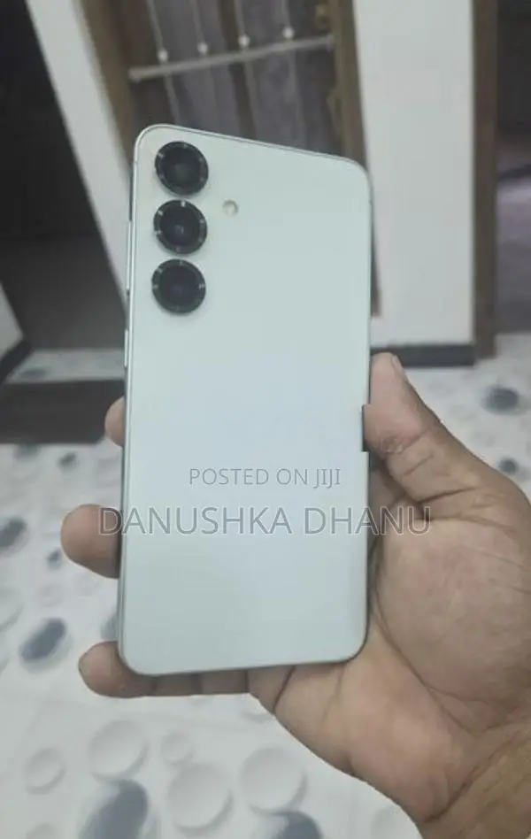 Samsung Galaxy S25 12GB 256GB (Used)
