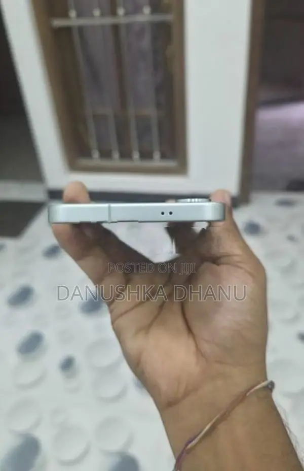 Samsung Galaxy S25 12GB 256GB (Used)
