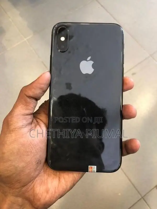 Apple iPhone XS (Used)