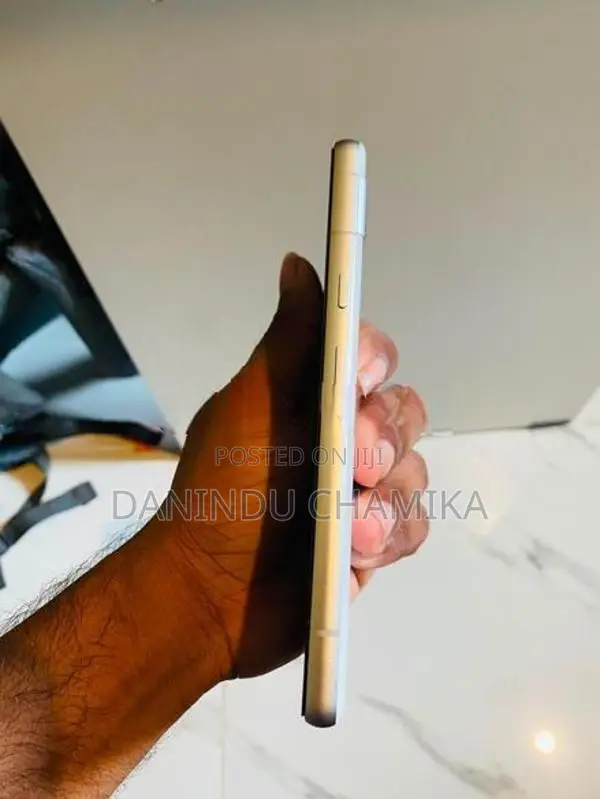 Google Pixel 7a (Used)