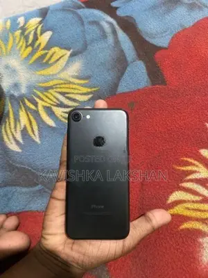 Apple iPhone 7 (Used)
