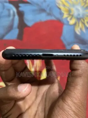 Apple iPhone 7 (Used)