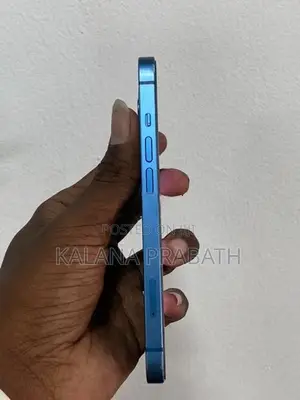Apple iPhone 13 (Used)