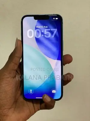 Apple iPhone 13 (Used)